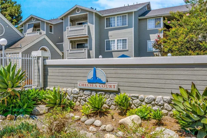 3500 S Greenville, Santa Ana, California 92704