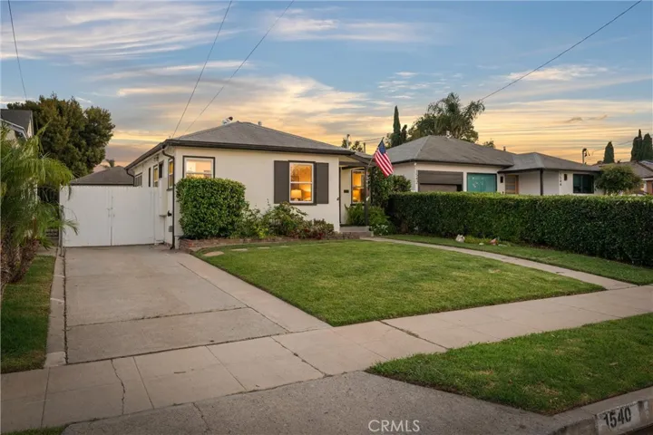 1540 W 215th Street, Torrance, California 90501