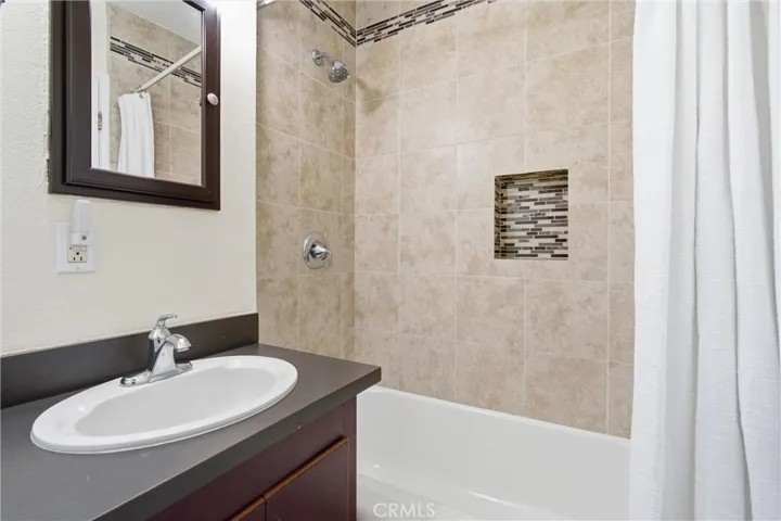 1540 W 215th Street, Torrance, California 90501