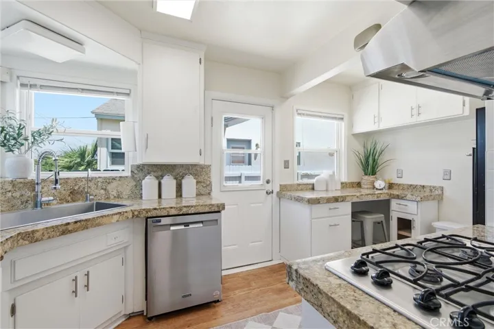 1540 W 215th Street, Torrance, California 90501