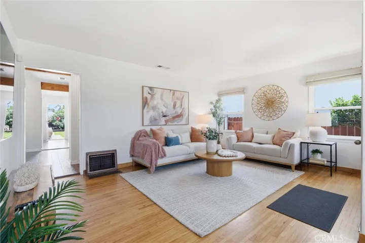 1540 W 215th Street, Torrance, California 90501