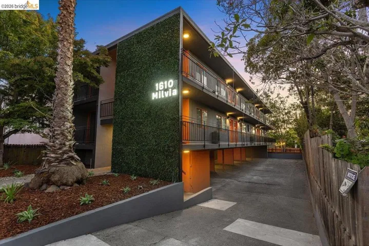 View of apartment building / complex