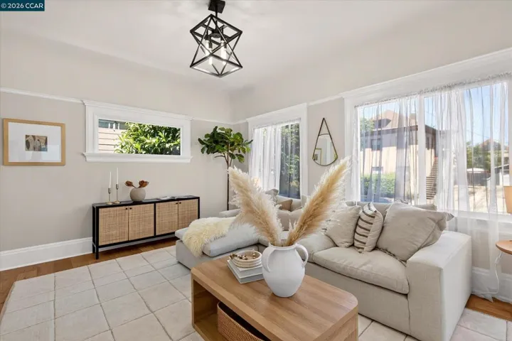 1017 56th St, Oakland, California 94608