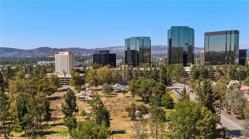 Conveniently located near Warner Center