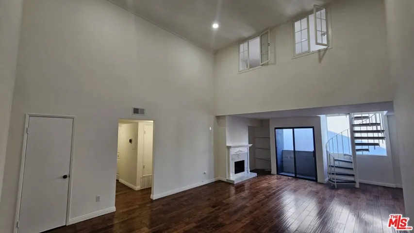 1940 N Highland Avenue 59, Los Angeles, California 90068