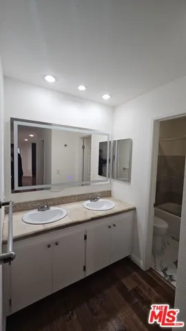 1940 N Highland Avenue 59, Los Angeles, California 90068