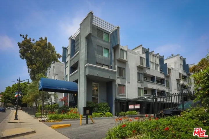 1940 N Highland Avenue 59, Los Angeles, California 90068