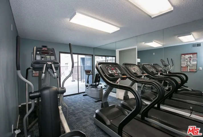 1940 N Highland Avenue 59, Los Angeles, California 90068