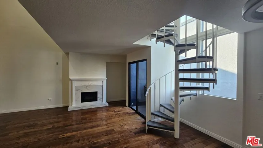 1940 N Highland Avenue 59, Los Angeles, California 90068