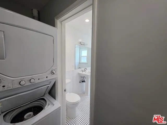 102 Gaviota Avenue 106, Long Beach, California 90802