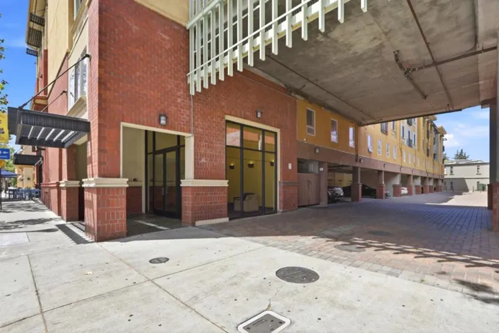 21 N 2nd Street 407, Campbell, California 95008