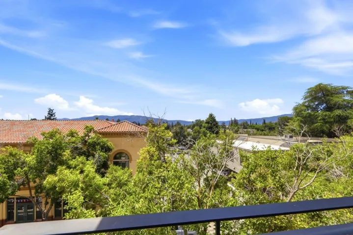 21 N 2nd Street 407, Campbell, California 95008