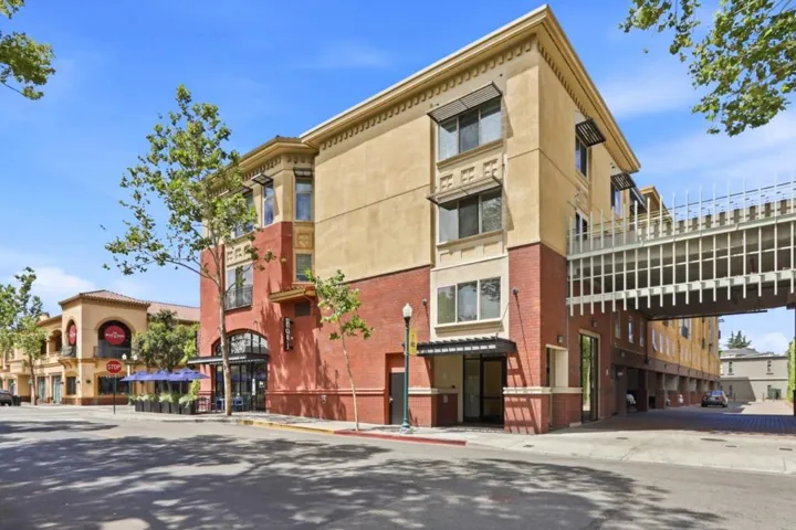 21 N 2nd Street 407, Campbell, California 95008