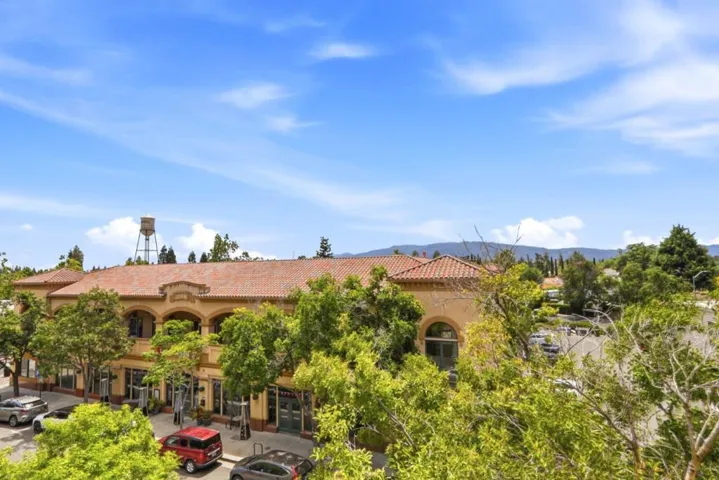 21 N 2nd Street 407, Campbell, California 95008