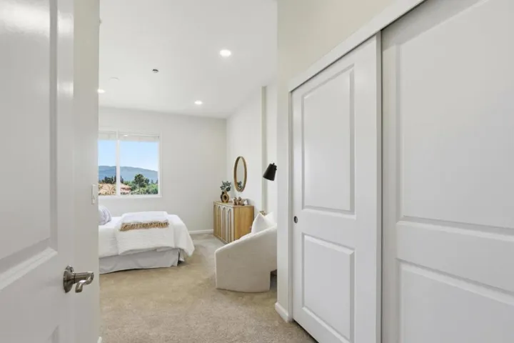 21 N 2nd Street 407, Campbell, California 95008