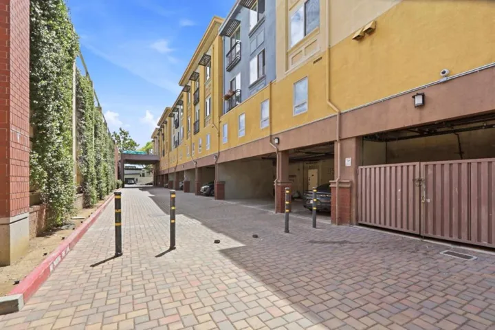 21 N 2nd Street 407, Campbell, California 95008