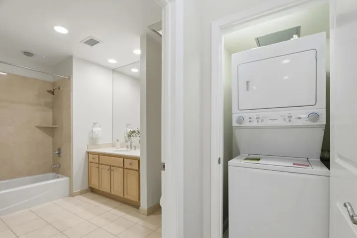 21 N 2nd Street 407, Campbell, California 95008