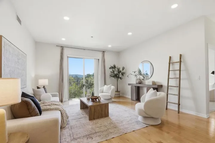 21 N 2nd Street 407, Campbell, California 95008