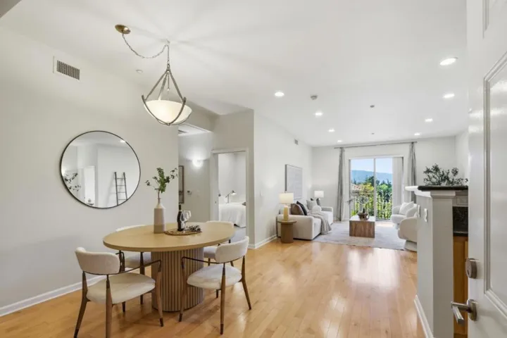 21 N 2nd Street 407, Campbell, California 95008