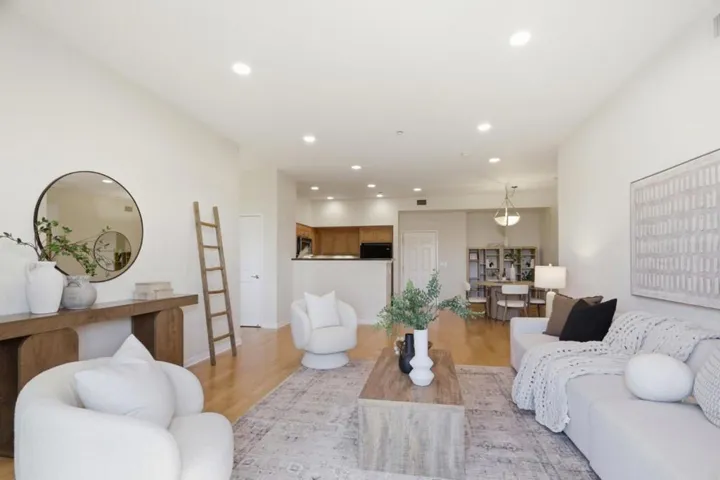 21 N 2nd Street 407, Campbell, California 95008