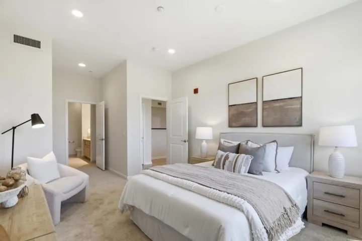 21 N 2nd Street 407, Campbell, California 95008