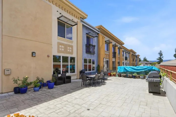 21 N 2nd Street 407, Campbell, California 95008