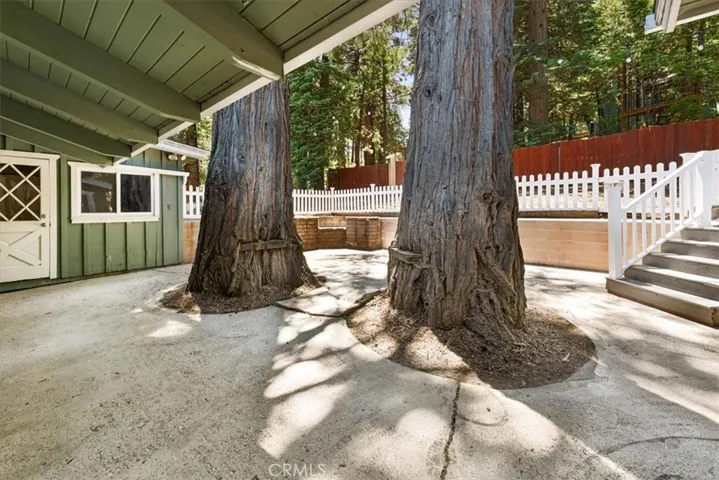 2170 Spring Oak, Running Springs, California 92382