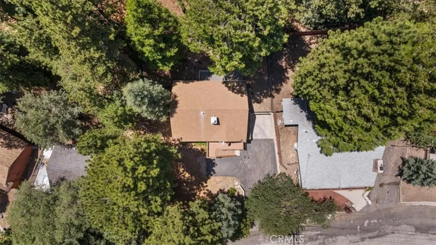 2170 Spring Oak, Running Springs, California 92382