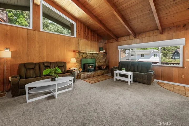 2170 Spring Oak, Running Springs, California 92382