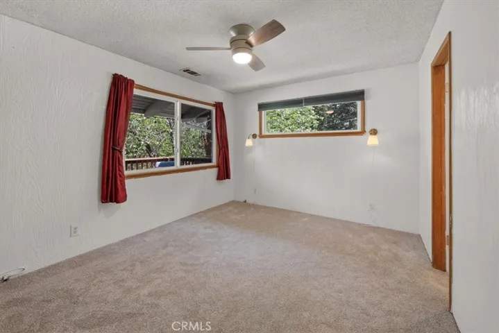2170 Spring Oak, Running Springs, California 92382