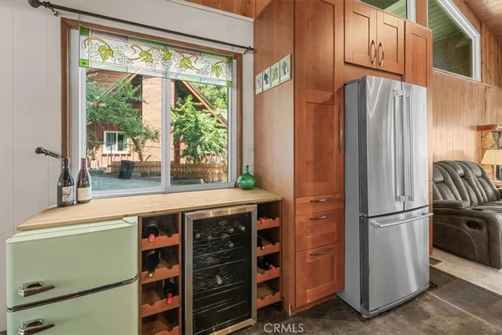 2170 Spring Oak, Running Springs, California 92382