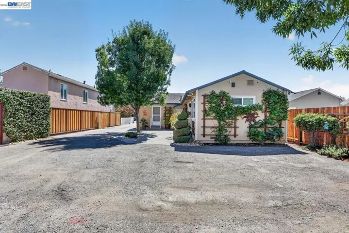 20835 Chester St, Castro Valley, California 94546