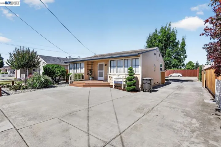 20835 Chester St, Castro Valley, California 94546