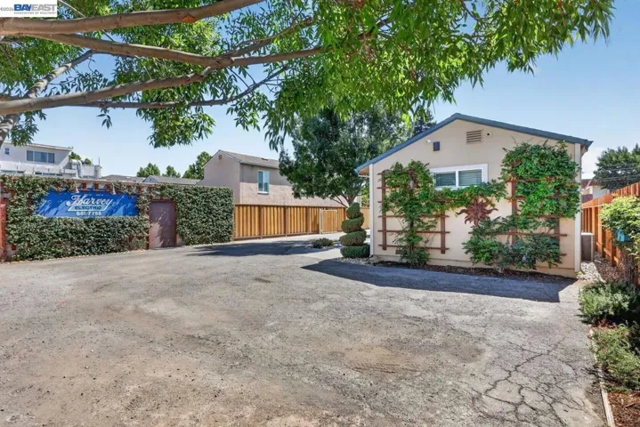 20835 Chester St, Castro Valley, California 94546