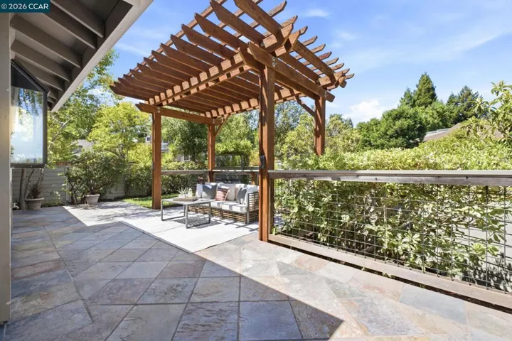 1979 Charmstone Court, Walnut Creek, California 94595