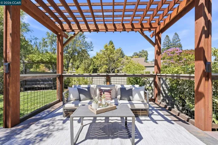 1979 Charmstone Court, Walnut Creek, California 94595