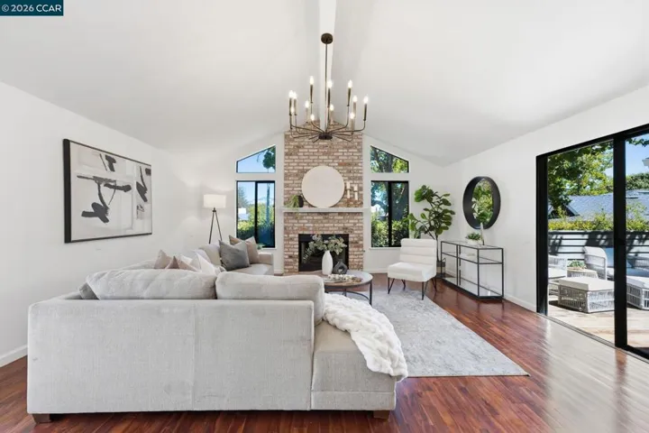 1979 Charmstone Court, Walnut Creek, California 94595