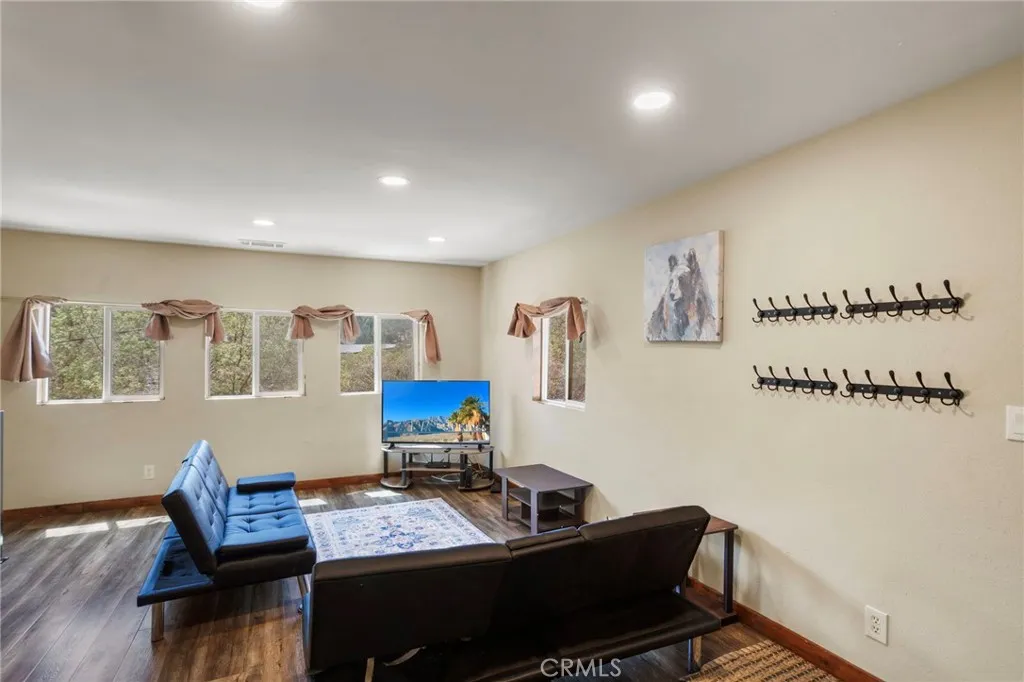 29251 Lake Brook, Cedar Glen, California 92321 — photo 5