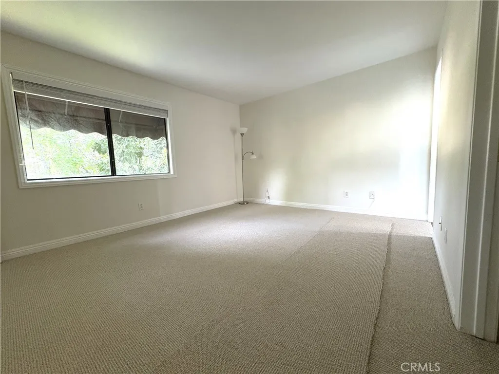 1st nice size bedroom