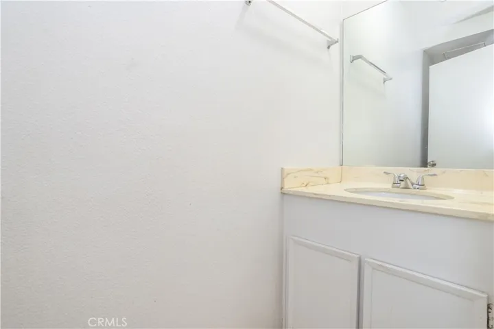 10125 De Soto 45, Chatsworth, California 91311