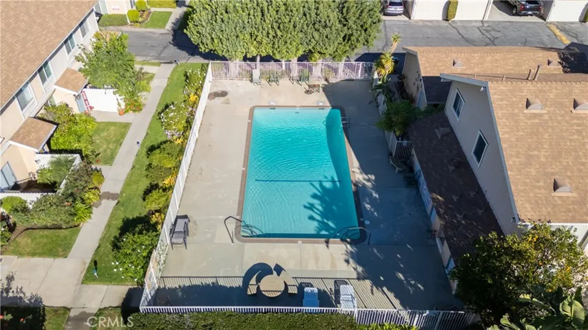 10125 De Soto 45, Chatsworth, California 91311
