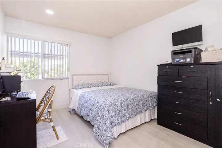 10125 De Soto 45, Chatsworth, California 91311