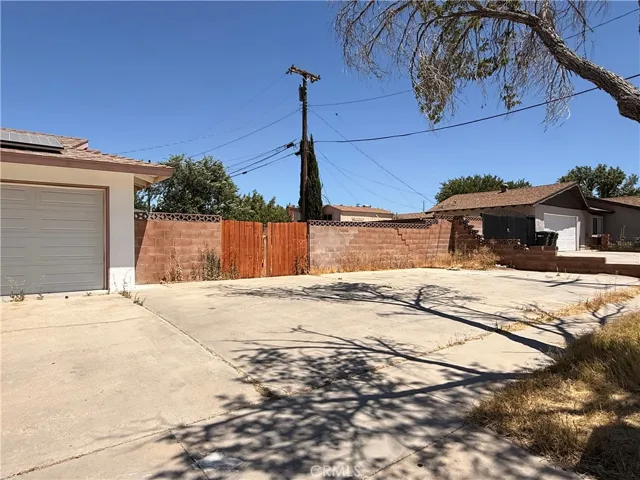 538 Heyer Street, Lancaster, California 93534