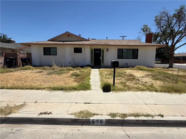 538 Heyer Street, Lancaster, California 93534