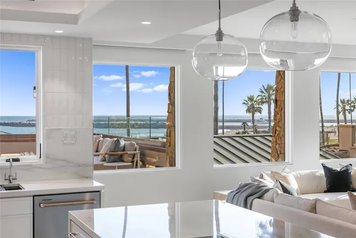 3130 Breakers, Corona Del Mar, California 92625