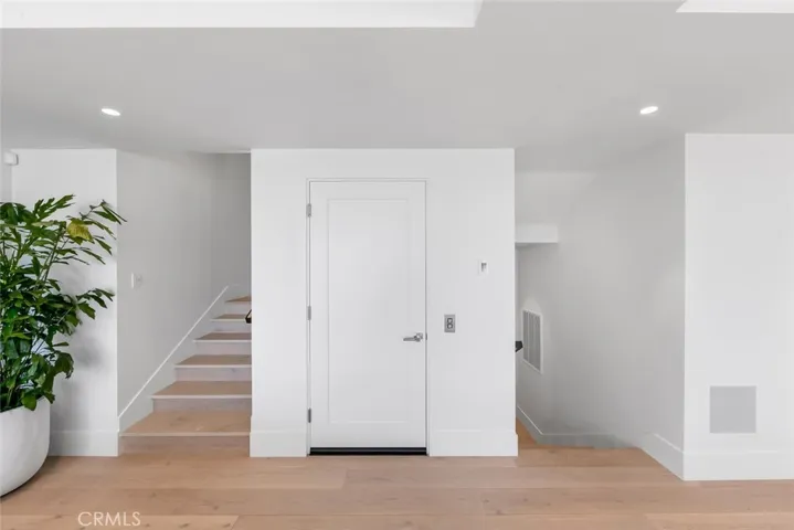 3130 Breakers, Corona Del Mar, California 92625