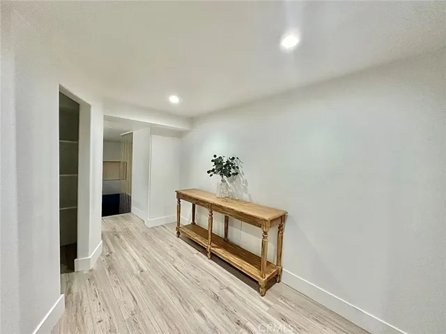 2506 Zorada Drive, Los Angeles, California 90046