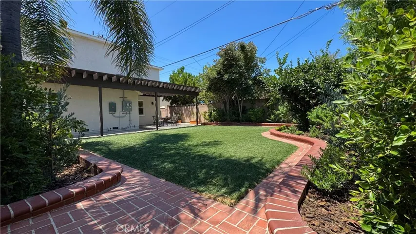 5713 E Wardlow, Long Beach, California 90808