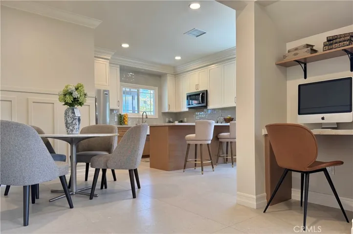 5713 E Wardlow, Long Beach, California 90808
