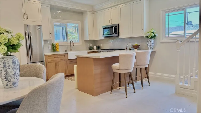 5713 E Wardlow, Long Beach, California 90808